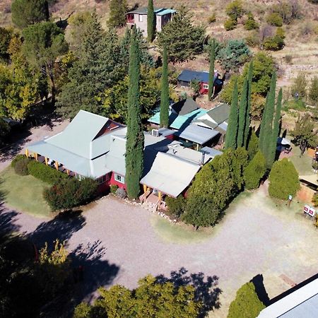 Mile High Ranch Hotel Бисби Екстериор снимка