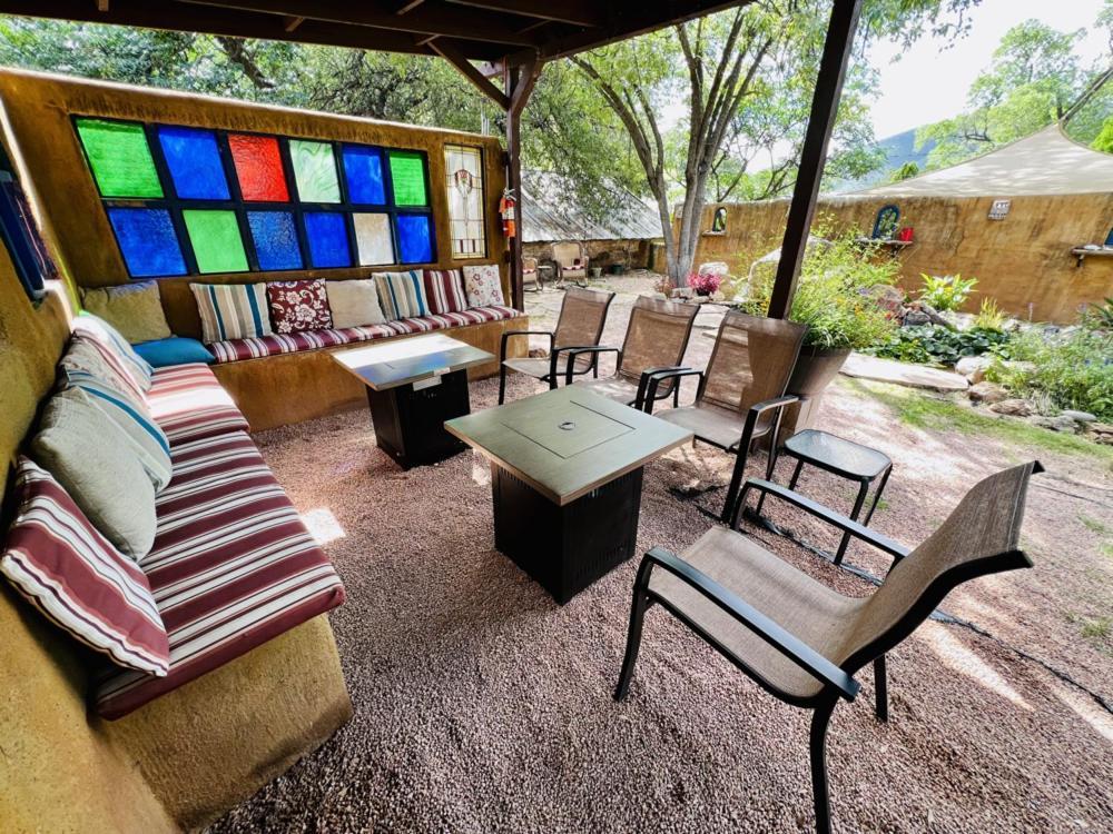 Mile High Ranch Hotel Бисби Екстериор снимка