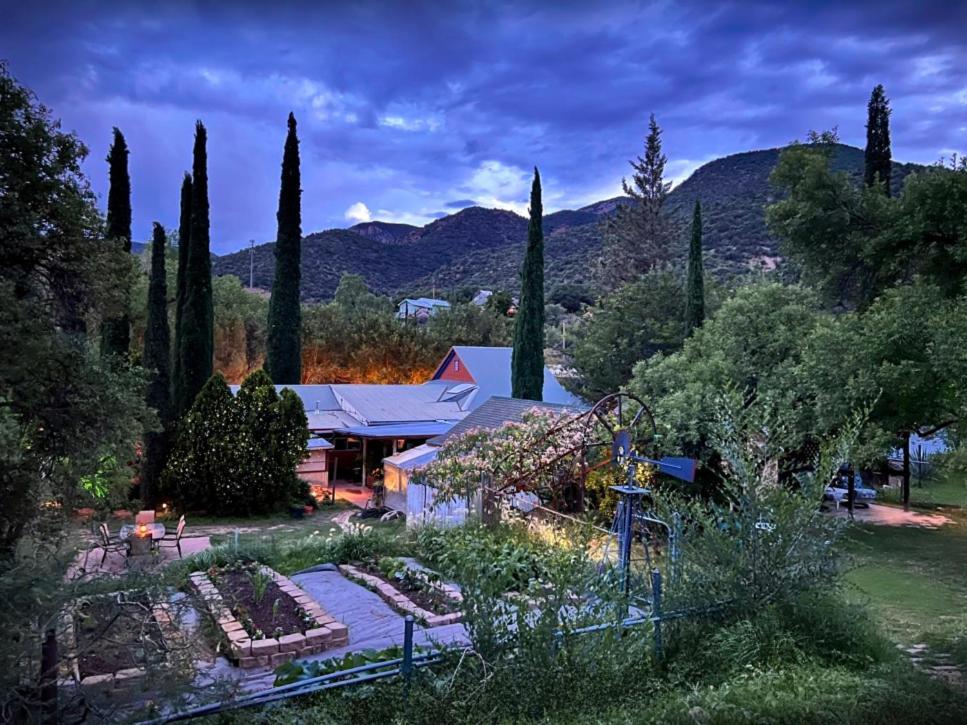 Mile High Ranch Hotel Бисби Екстериор снимка